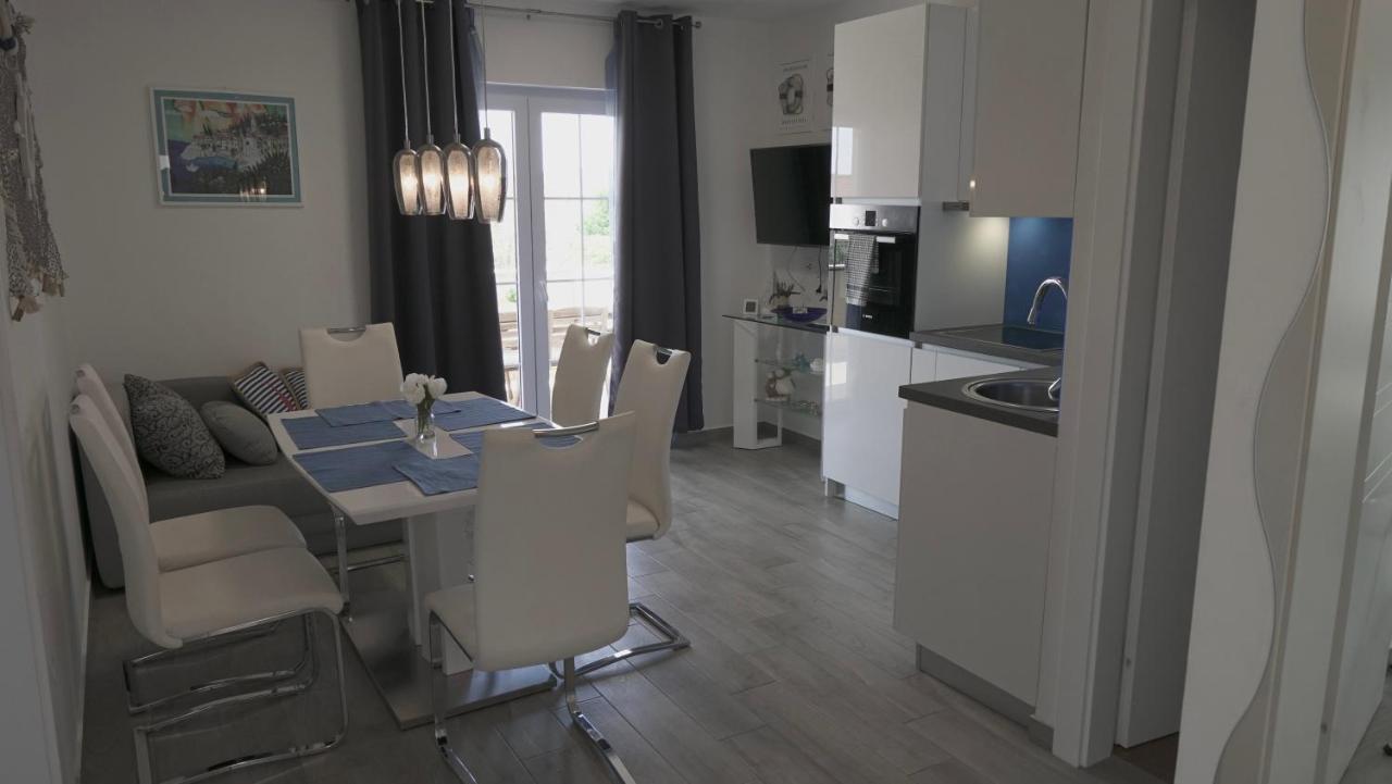 Apartments Bestak Krk Town Exterior foto